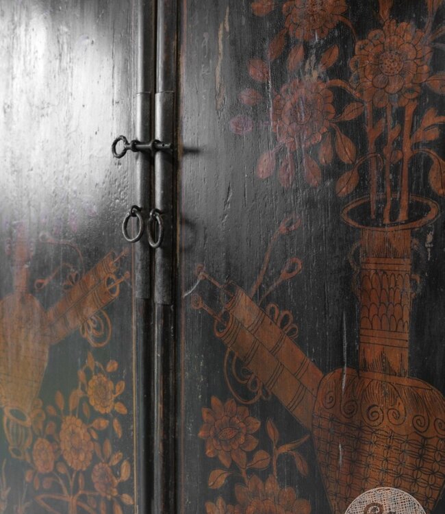 Be-Uniq Antieke Bruidskast | China | H198xB122xD53 Cm