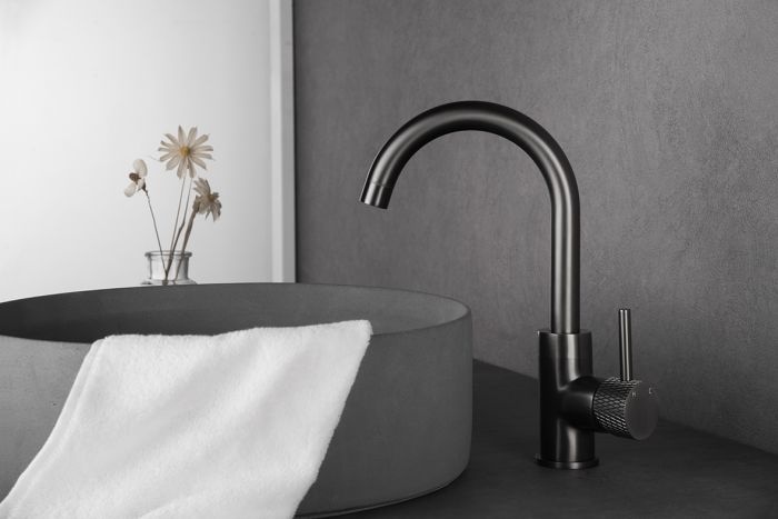 Wiesbaden Ribbd Wastafelmengkraan | Gunmetal
