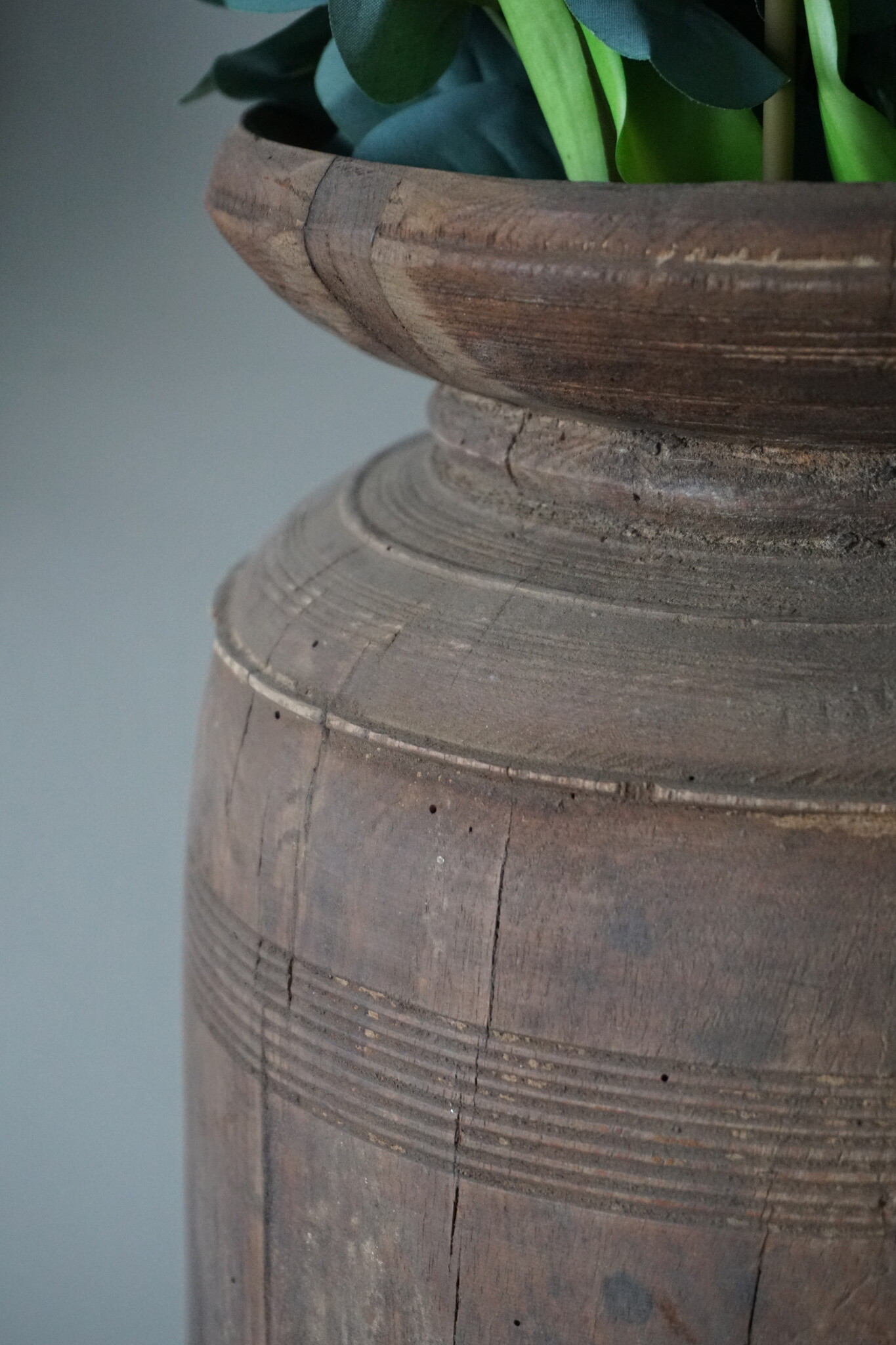 Aura Peeperkorn Nepalese Houten Pot | L