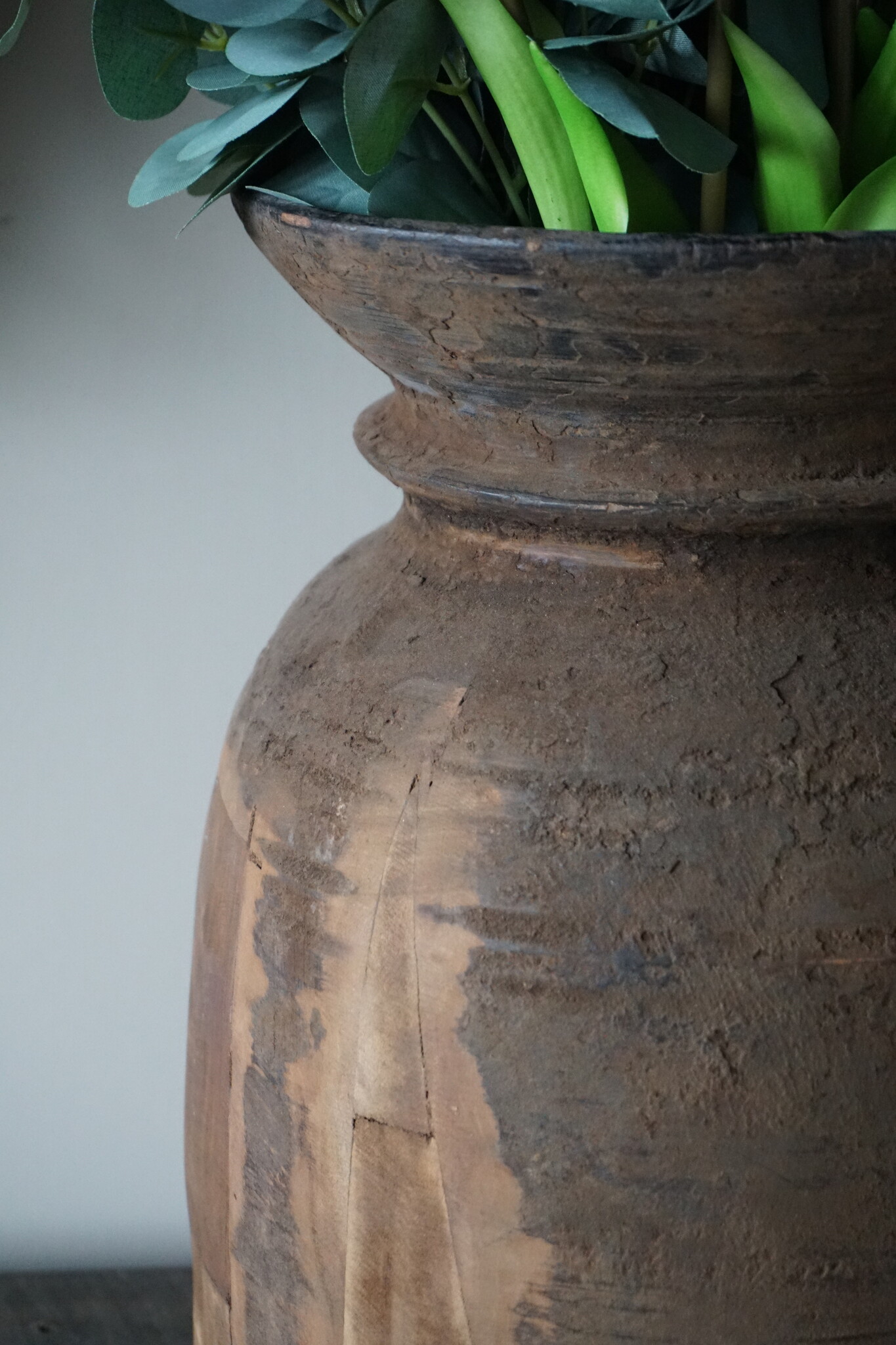 Aura Peeperkorn Nepalese Houten Pot | L