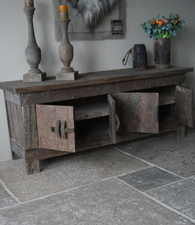 Aura Peeperkorn TV Meubel | Old Farm | H71 x B181 x D50,5 cm