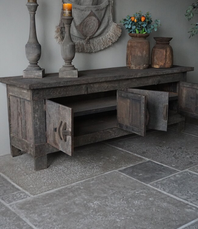 Aura Peeperkorn TV Meubel | Old Farm | H71 x B201 x D51,5 cm