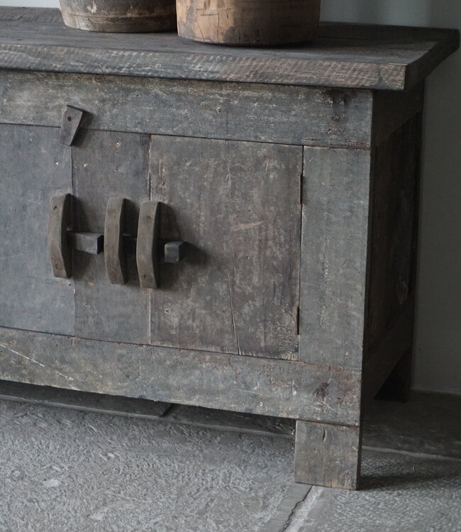 Aura Peeperkorn TV Meubel | Old Farm | H71 x B201 x D51,5 cm