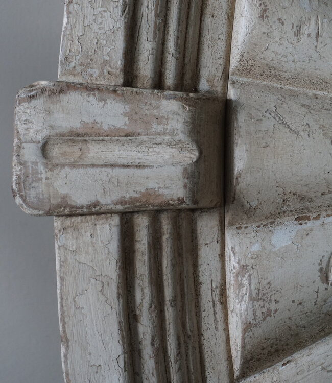 Rene Houtman Houten Medaillon | Gebroken Wit | H122 x B70 cm