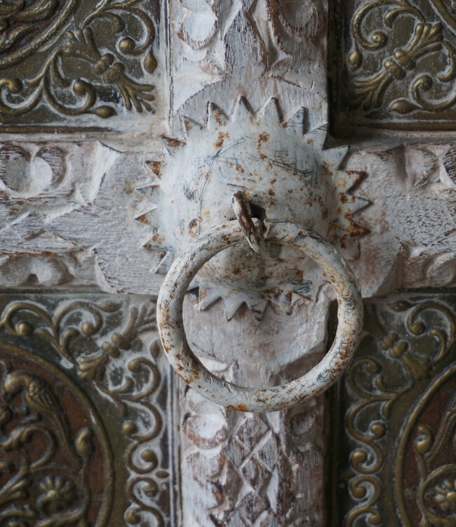 Rene Houtman Oud Houten Dressoir | India | H93,5 x B217 x D45,5 cm