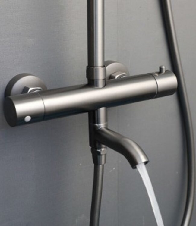 Rene Houtman Regendouche Met Badkraan | Gun Metal