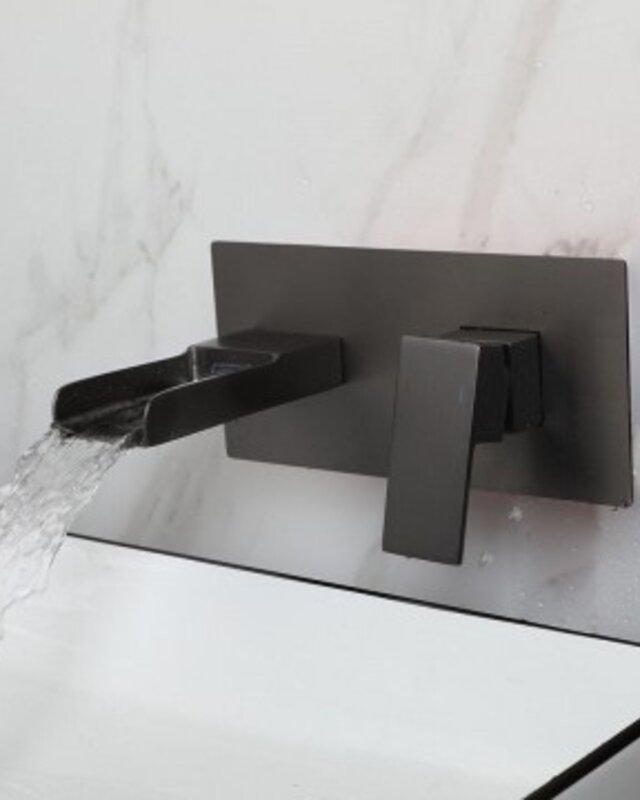 Rene Houtman Inbouw Waterval Mengkraan | Gun Metal