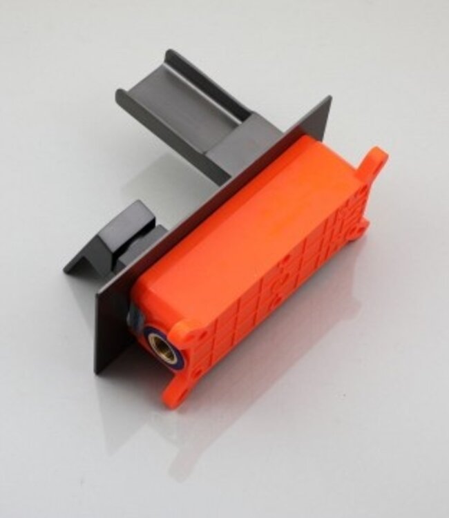 Rene Houtman Inbouw Waterval Mengkraan | Gun Metal