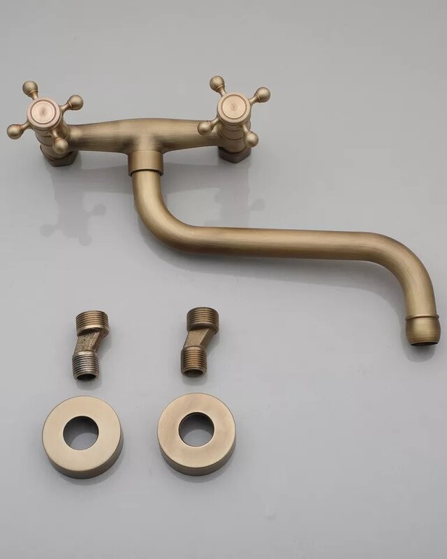 Rene Houtman Nostalgische Bronzen Muurkraan met Draaibare Uitloop