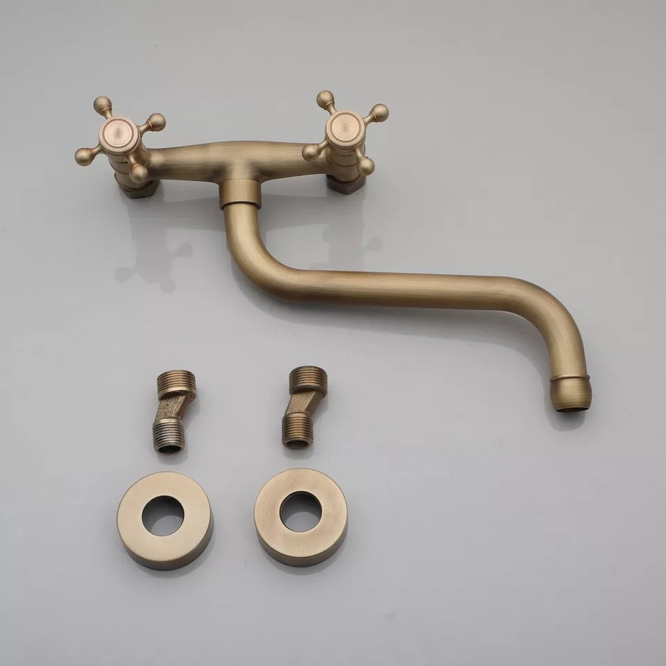 Rene Houtman Nostalgische Bronzen Muurkraan met Draaibare Uitloop