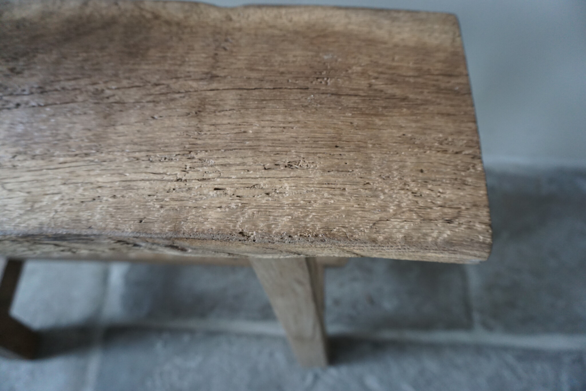 Rene Houtman Oud Eikenhouten Bankje | H46 x B59 x D17 cm