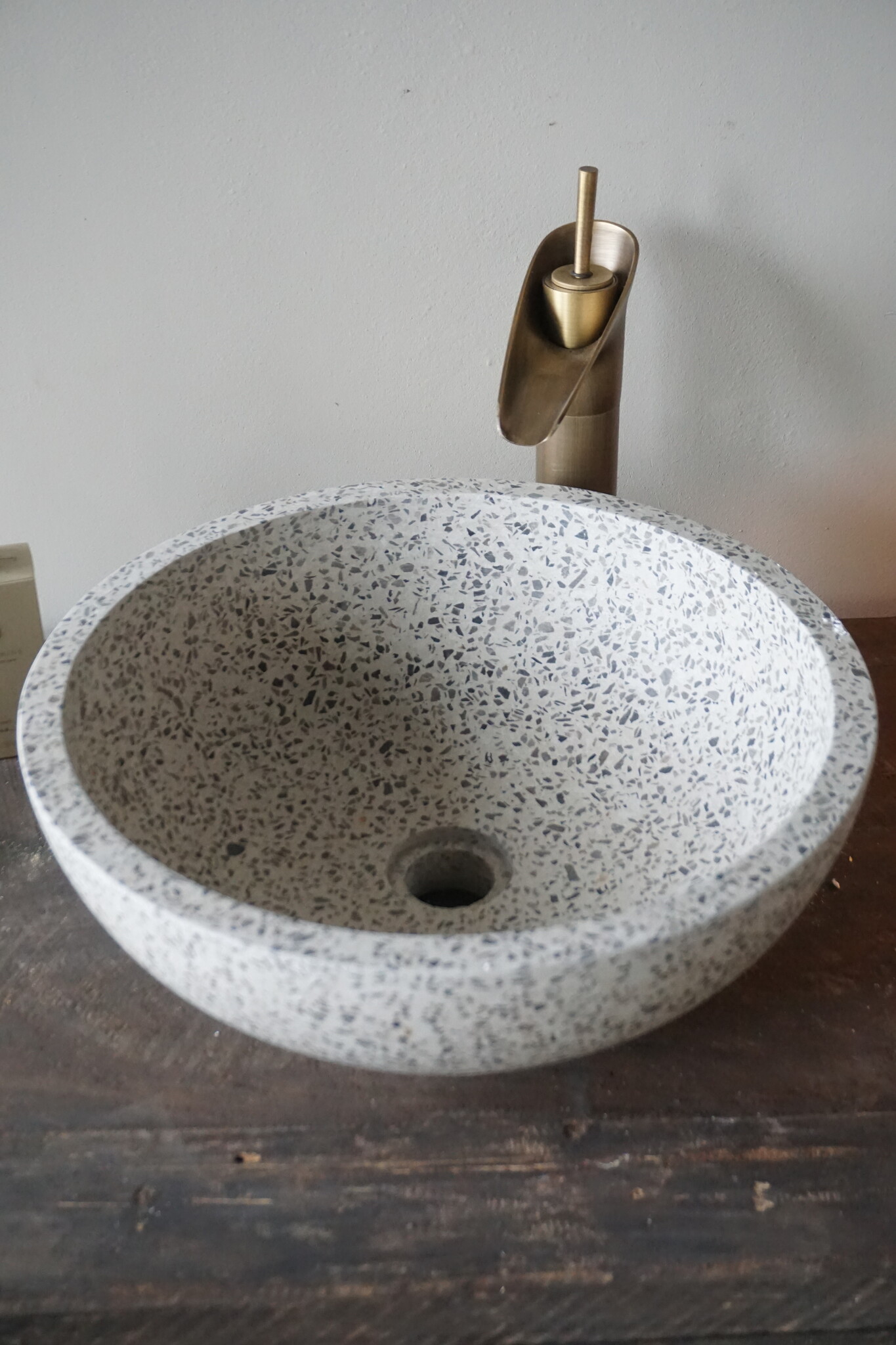 Differnz Waskom Terrazzo | Zwart Wit | Ø 40 x H15 cm