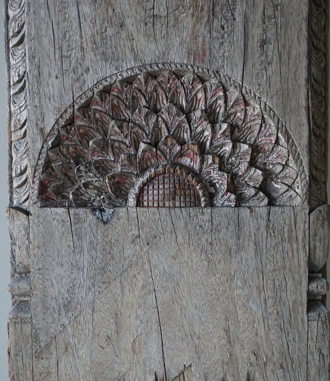 Rene Houtman Origineel oude balk houtsnijwerk India H181 Cm