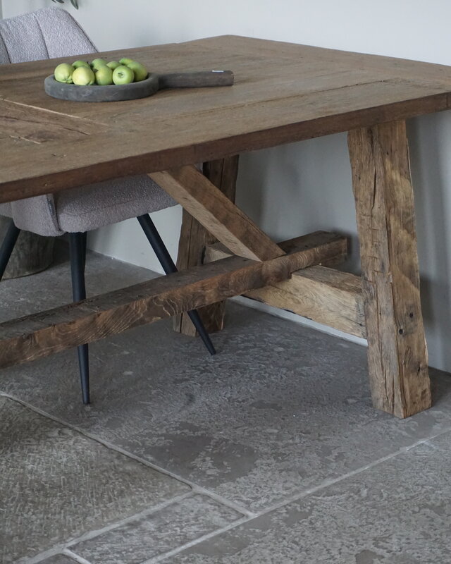 Rene Houtman Oud Eikenhouten Tafel | L220 x B100 x H78.5 cm
