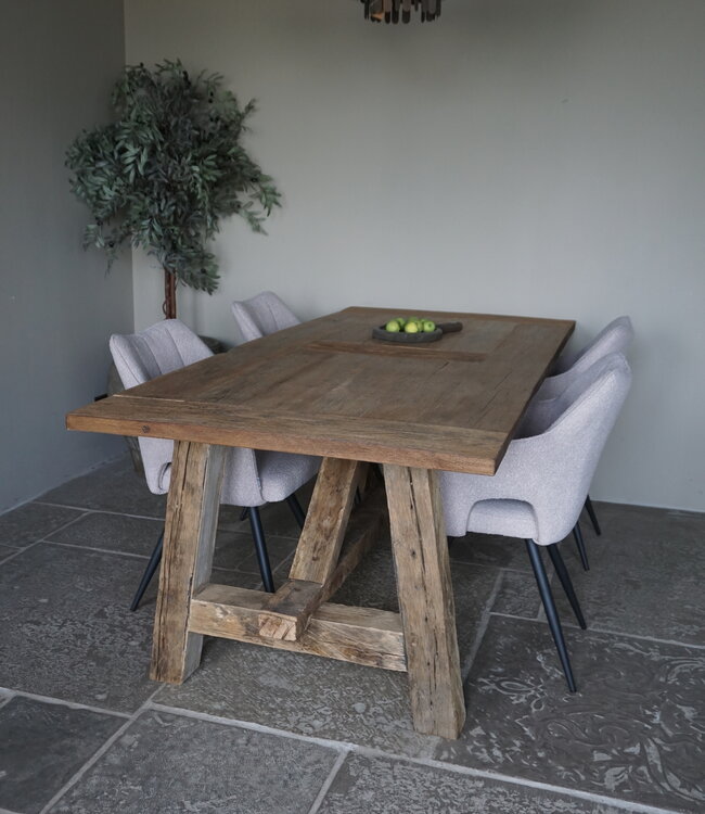 Rene Houtman Oud Eikenhouten Tafel | L220 x B100 x H78.5 cm