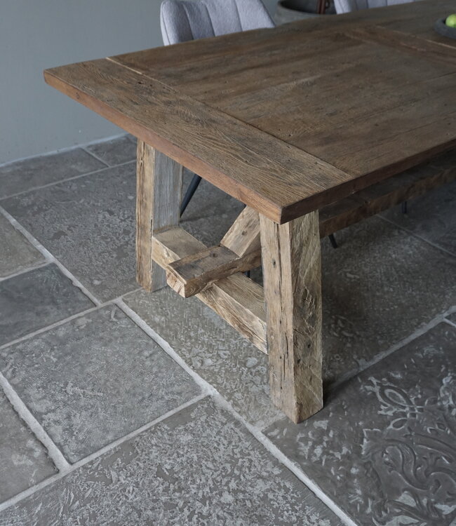 Rene Houtman Oud Eikenhouten Tafel | L220 x B100 x H78.5 cm