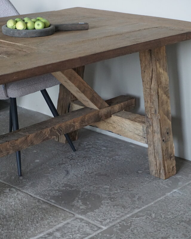 Rene Houtman Oud Eikenhouten Tafel | L220 x B100 x H78.5 cm