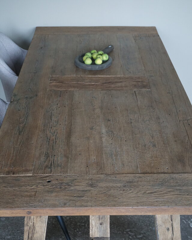 Rene Houtman Oud Eikenhouten Tafel | L220 x B100 x H78.5 cm