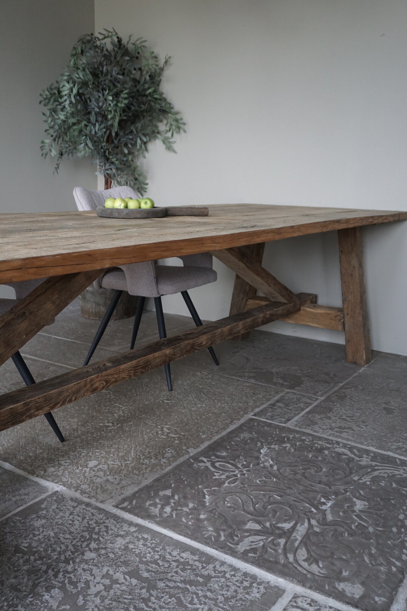 Rene Houtman Oud Eikenhouten Tafel | L300 x B100 x H78.5 cm
