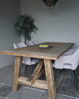 Rene Houtman Oud Eikenhouten Tafel | L250 x B100 x H78.5 cm
