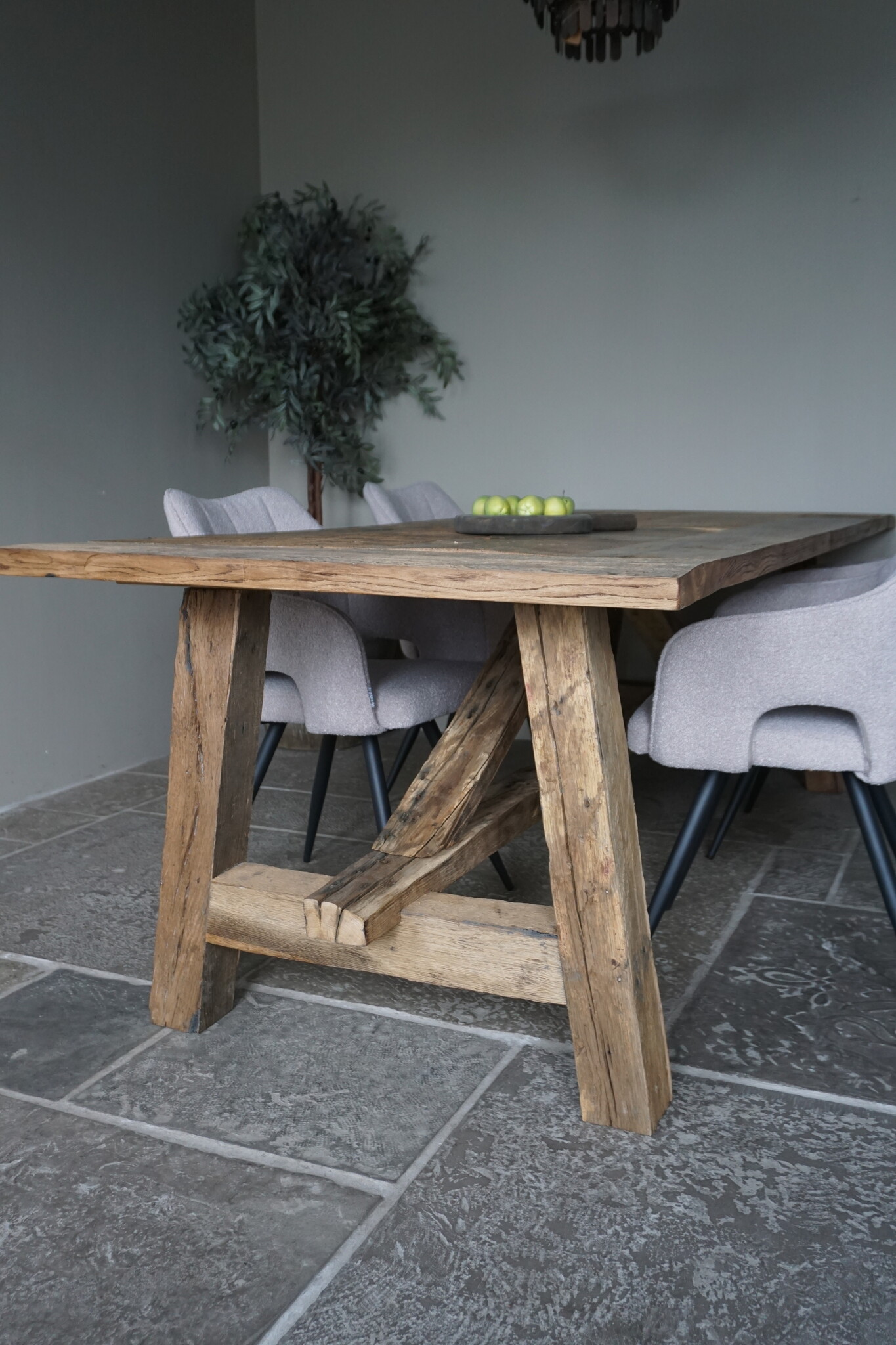 Rene Houtman Oud Eikenhouten Tafel | L250 x B100 x H78.5 cm