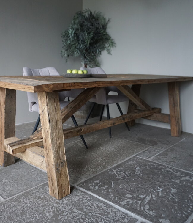 Rene Houtman Oud Eikenhouten Tafel | L250 x B100 x H78.5 cm