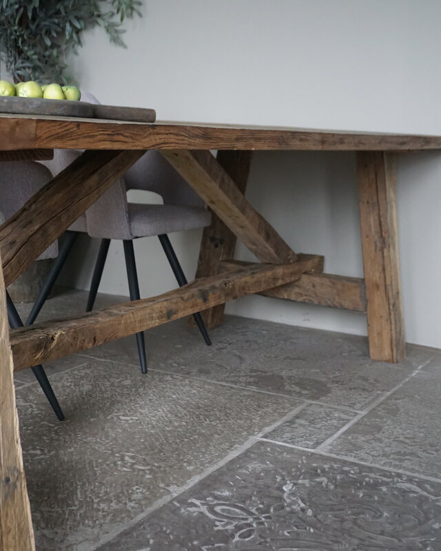 Rene Houtman Oud Eikenhouten Tafel | L250 x B100 x H78.5 cm