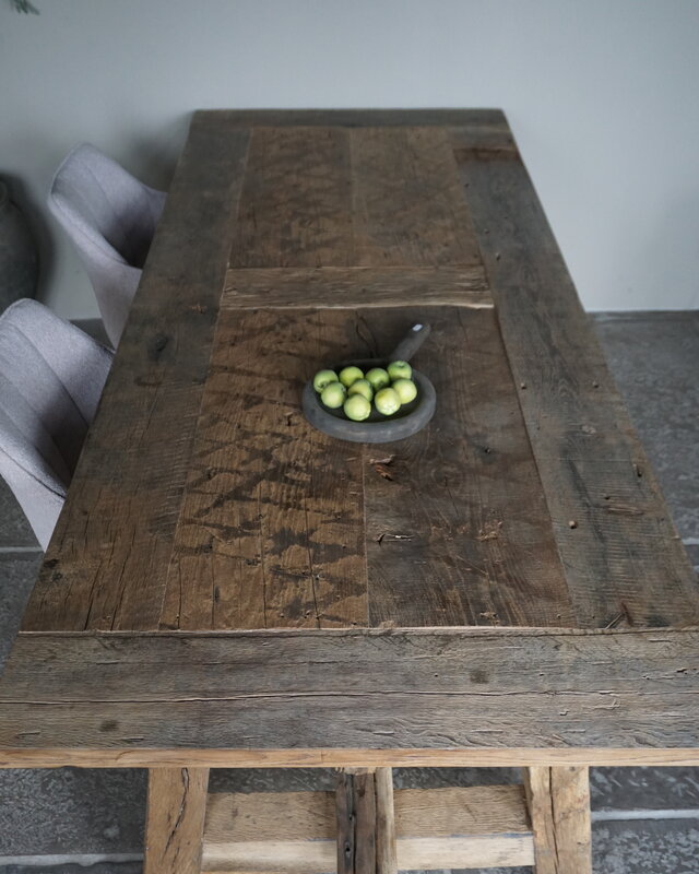 Rene Houtman Oud Eikenhouten Tafel | L250 x B100 x H78.5 cm