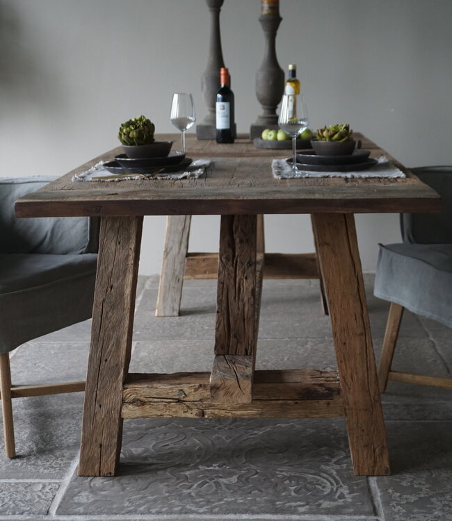 Rene Houtman Oud Eikenhouten Tafel | L220 x B100 x H79 cm