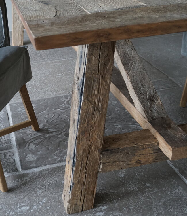Rene Houtman Oud Eikenhouten Tafel | L300 x B100 x H78.5 cm