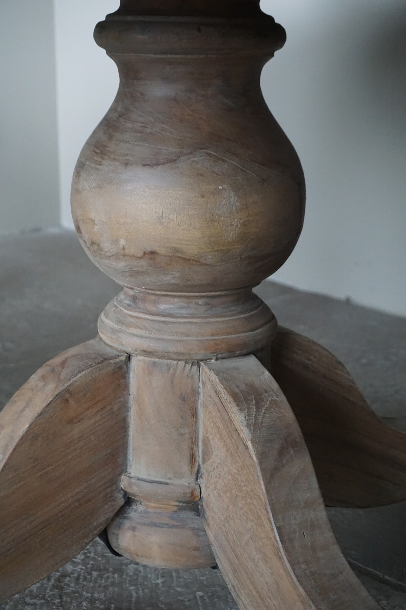 Rene Houtman Eetkamertafel Rond | Hout | Ø160 x H80 cm | Bruin