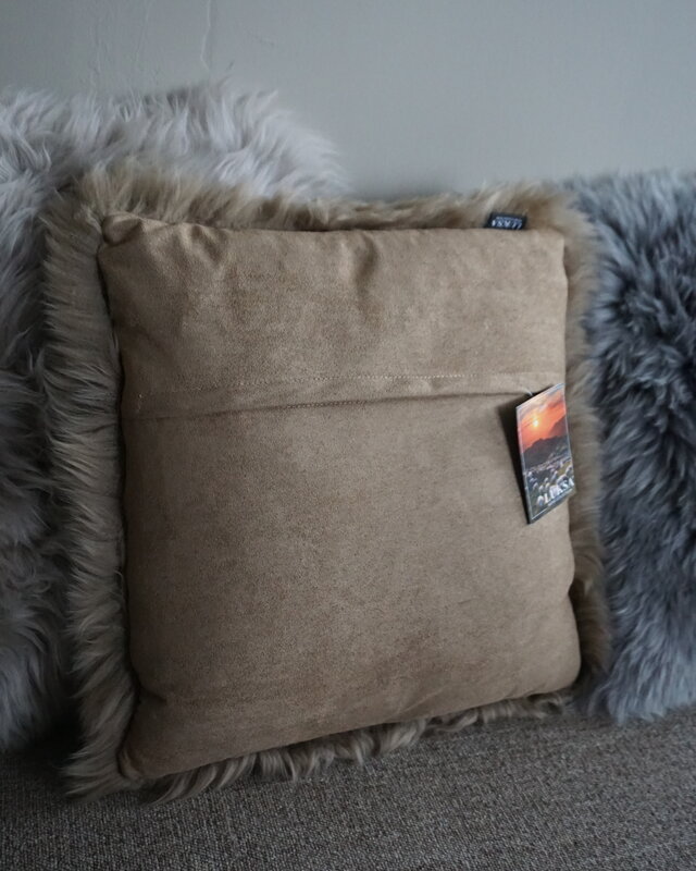 Luksa Home Collection Schapenvacht Kussen Taupe 40x40 Cm