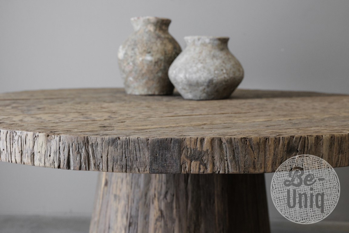 Be-Uniq Eettafel Kolom | Oud Verweerd Hout | H79 x D140 cm