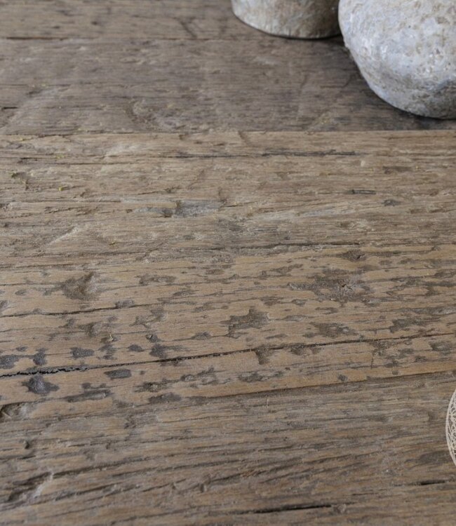 Be-Uniq Eettafel Kolom | Oud Verweerd Hout | H79 x D140 cm