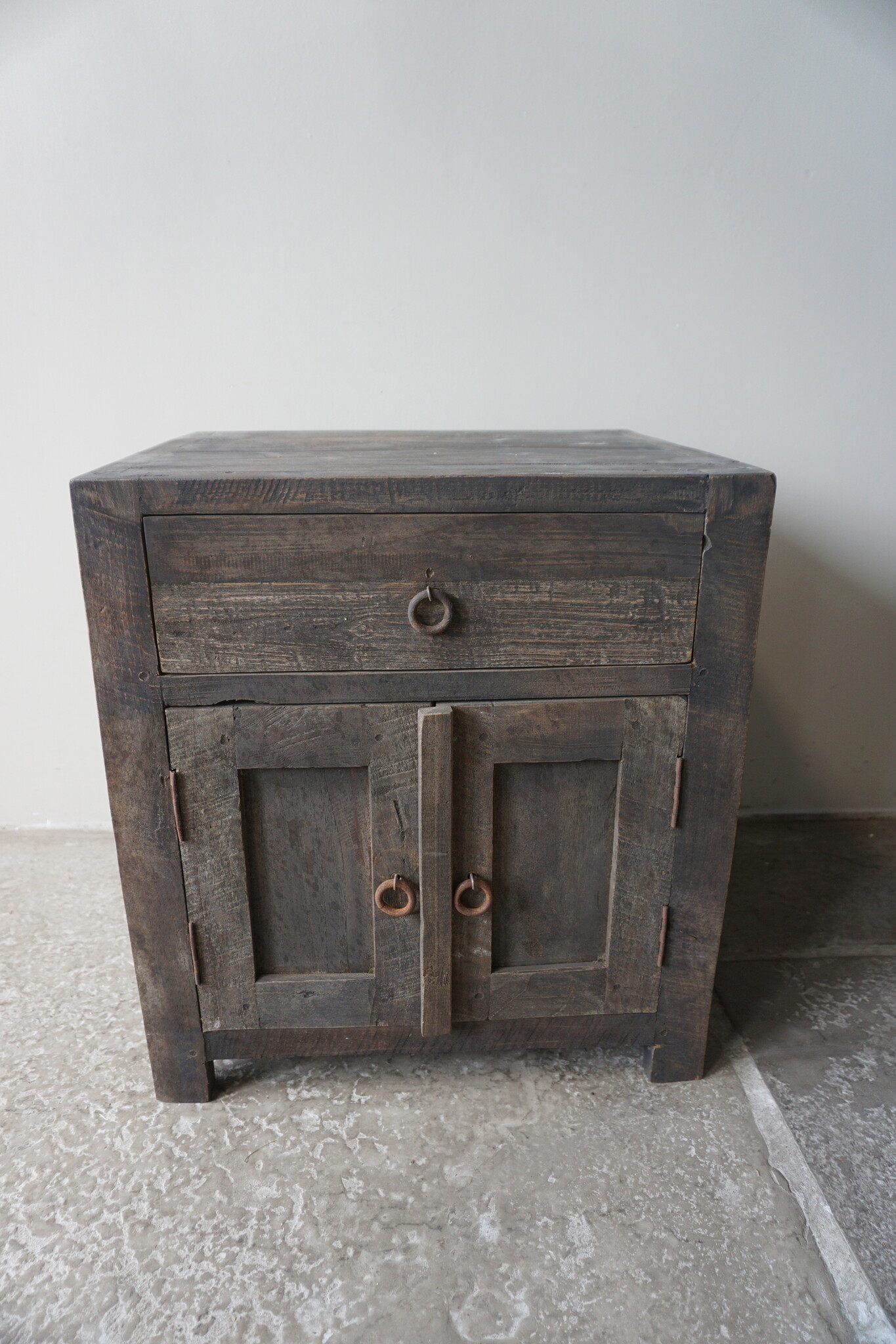 Rene Houtman Nachtkastje/Bijzettafel Deena | H55 x B50 x D45 cm