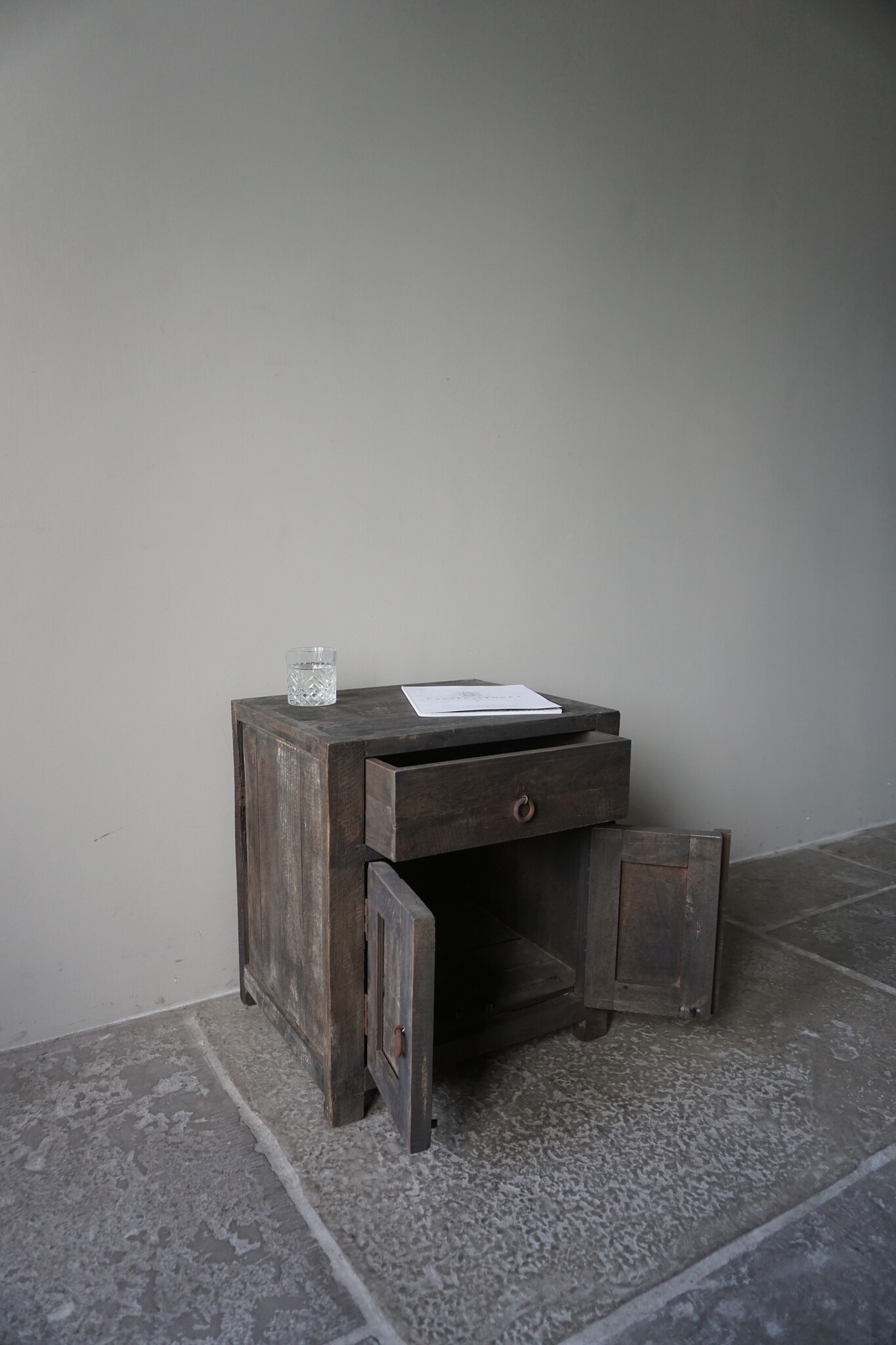 Rene Houtman Nachtkastje/Bijzettafel Deena | H55 x B50 x D45 cm