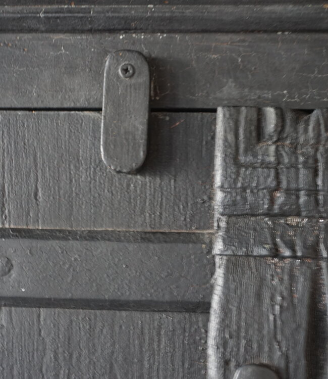 Rene Houtman Oude Kast | 2-Deurs | Zwart | H195 x B88 x D38 cm