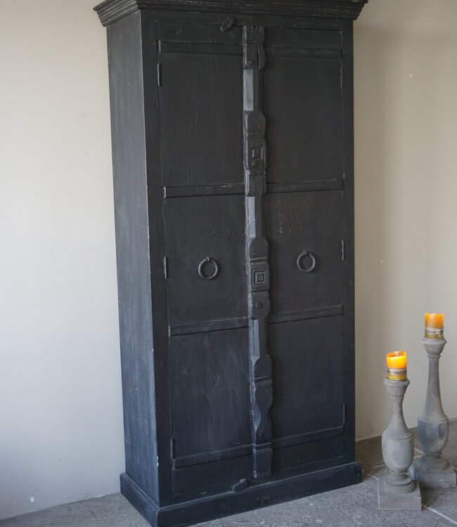 Rene Houtman Oude Kast | 2-Deurs | Zwart | H195 x B88 x D38 cm