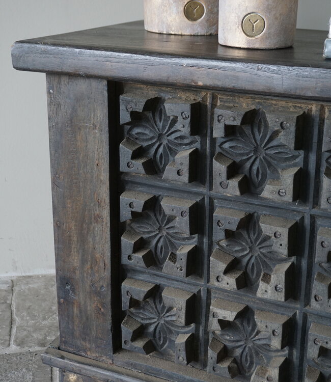 Rene Houtman Dekenkist Met Klep | Zwart | India | H59 x B120 x D41 cm