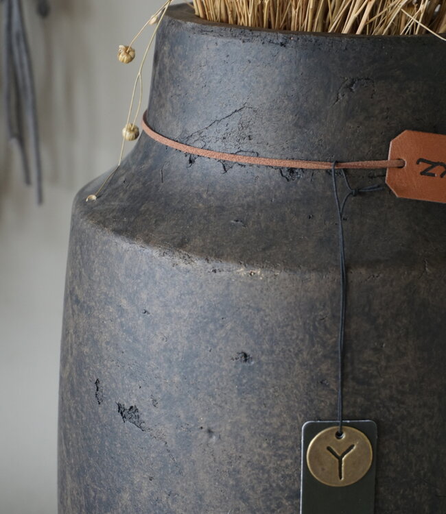 Brynxz Vaas Impressive | Leather Rope | H36 x D22 cm