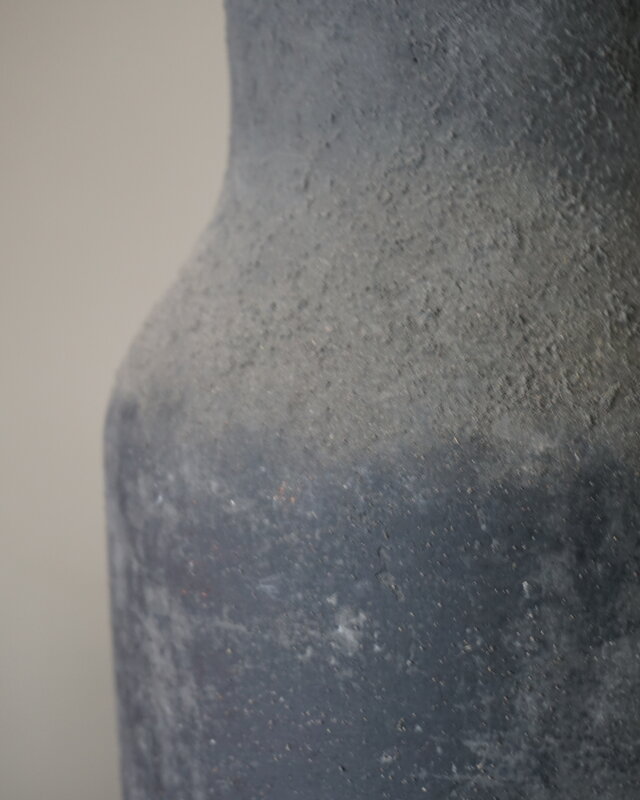 Brynxz Bottle With Neck L | Luxury | Stone Black | H30 x D13 cm