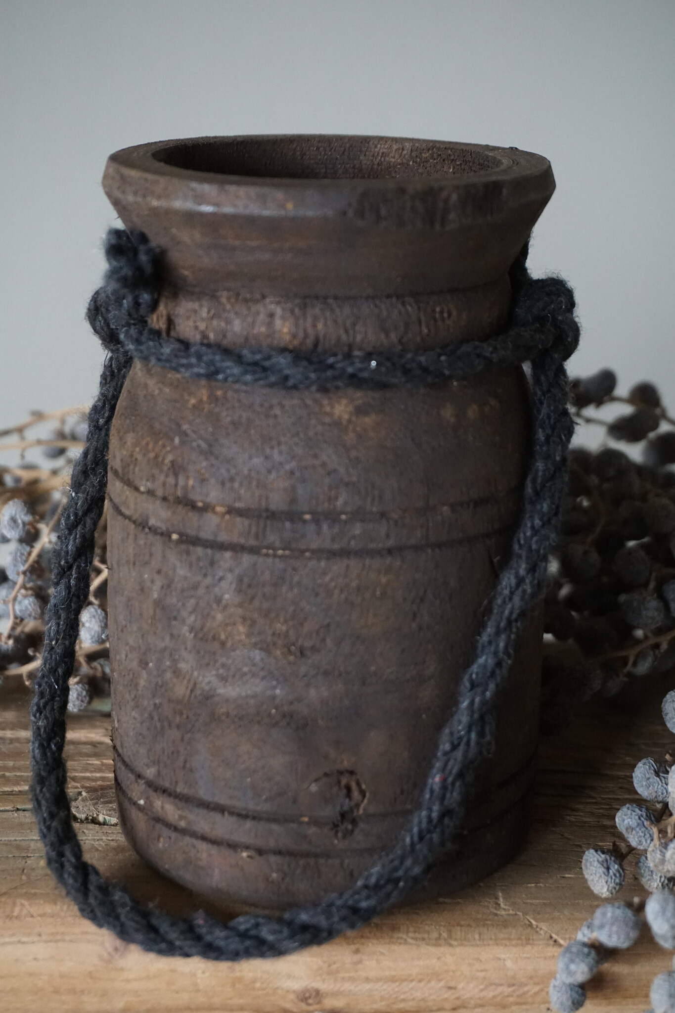 Rene Houtman Nepalese Houten Pot | Mini | H13 x D8 cm