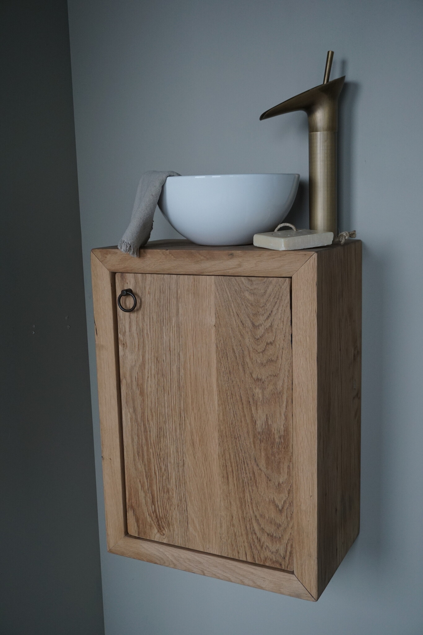 Rene Houtman Daantje Zwevend Toiletmeubel Geschaafd Oud Eiken H55 x B40 x D25