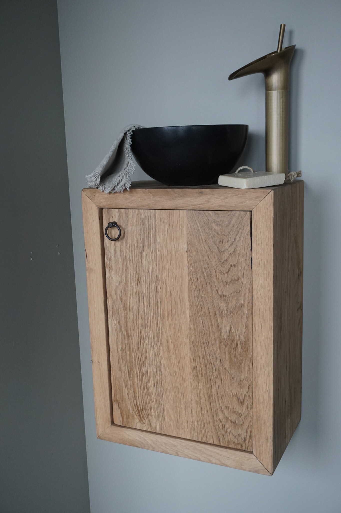 Rene Houtman Daantje Zwevend Toiletmeubel Geschaafd Oud Eiken H55 x B40 x D25
