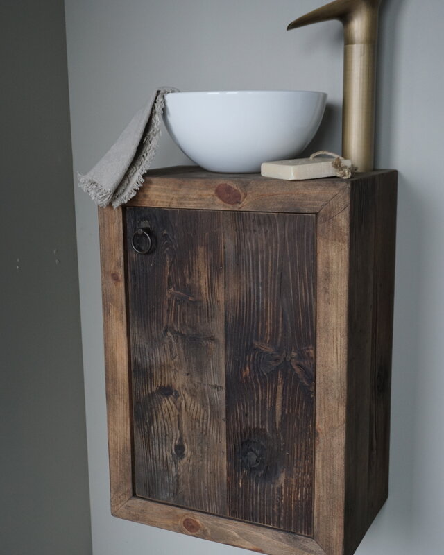 Rene Houtman Daantje Zwevend Toiletmeubel Grenen Wagondelen H55 x B40 x D25