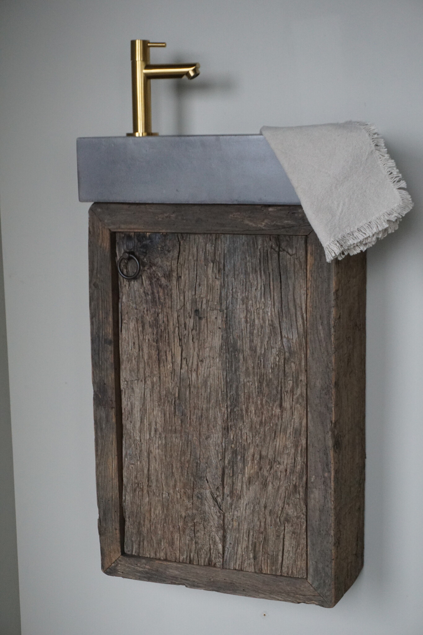 Rene Houtman Daantje Zwevend Toiletmeubel Geborsteld Eiken | H55,5 x B36 x D17
