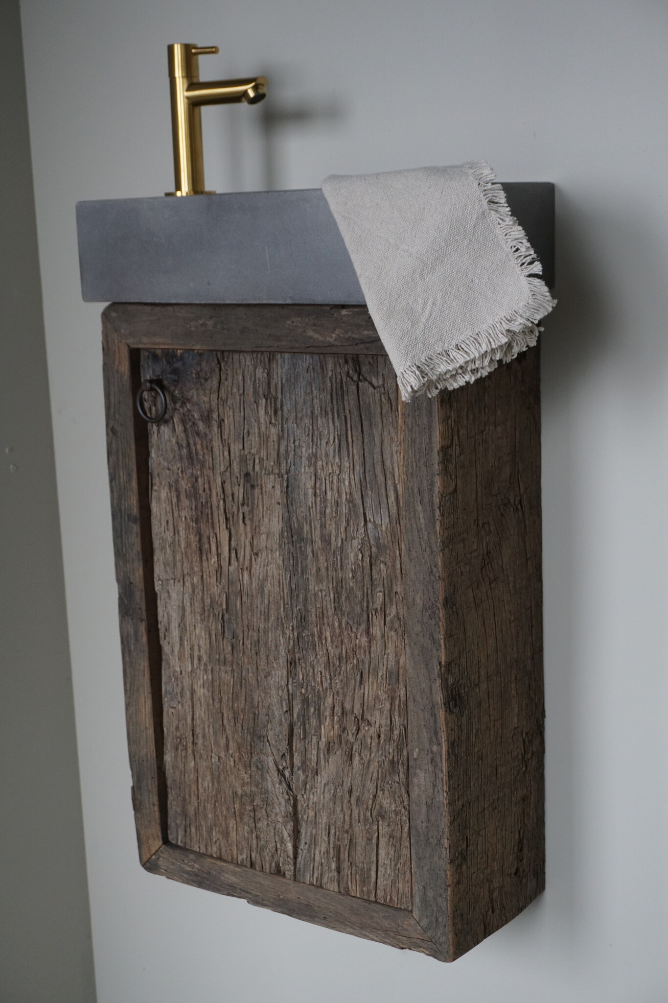 Rene Houtman Daantje Zwevend Toiletmeubel Geborsteld Eiken | H55,5 x B36 x D17