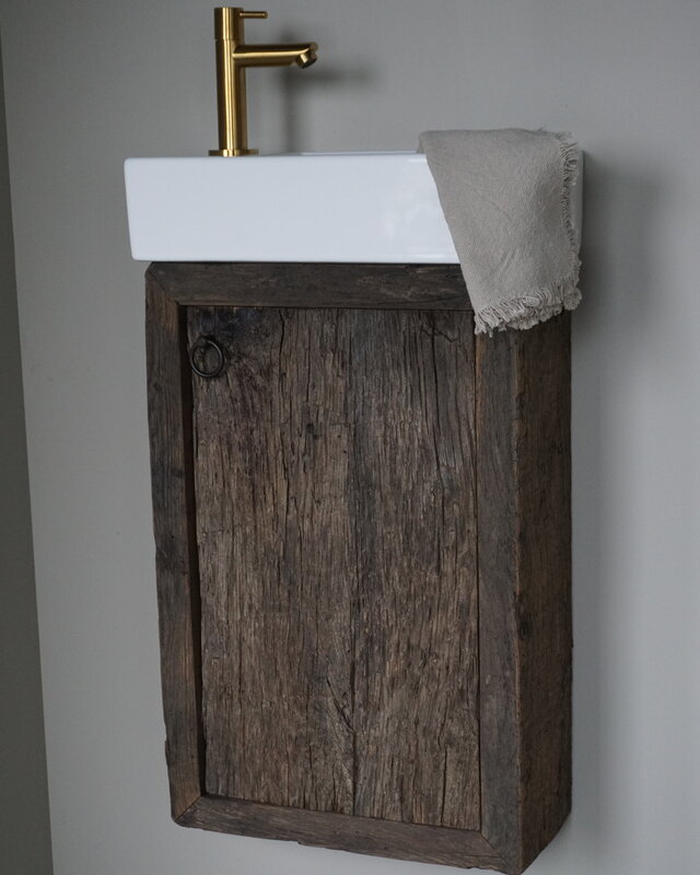 Rene Houtman Daantje Zwevend Toiletmeubel Geborsteld Eiken | H55,5 x B36 x D17