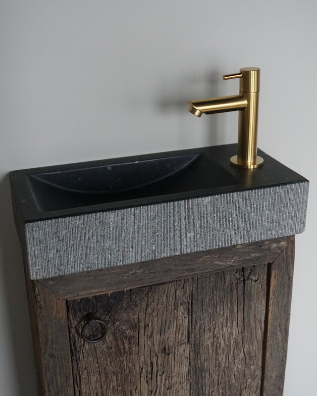 Rene Houtman Daantje Zwevend Toiletmeubel Geborsteld Eiken | H55,5 x B36 x D17