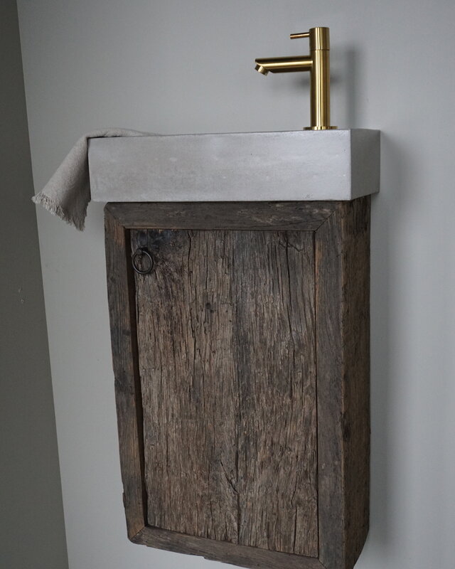 Rene Houtman Daantje Zwevend Toiletmeubel Geborsteld Eiken | H55,5 x B36 x D17